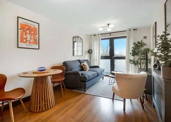 Central 1 Bd + Sofa Bed In The Heart Of Cheltenham!